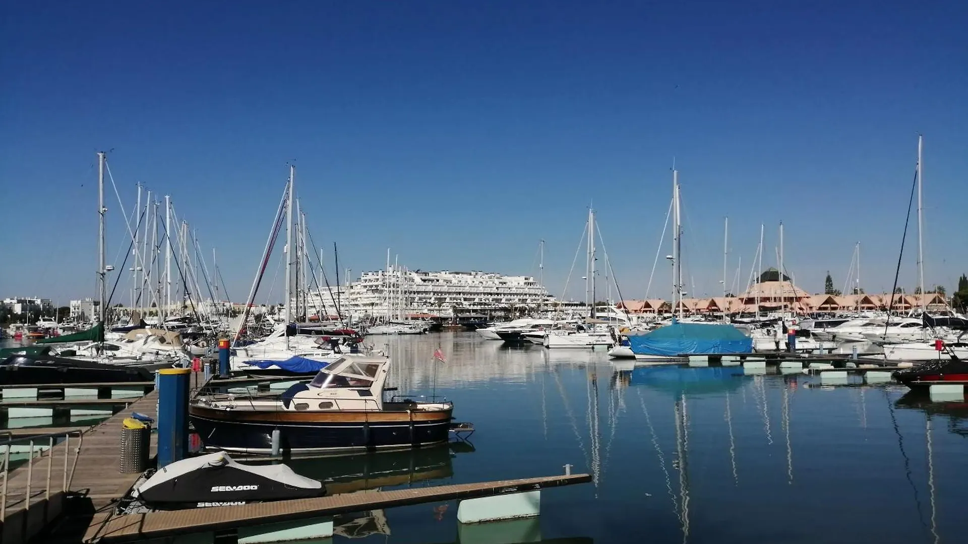 Apartment Vilamoura Poolside Retreat: Garden Oasis Near Beach